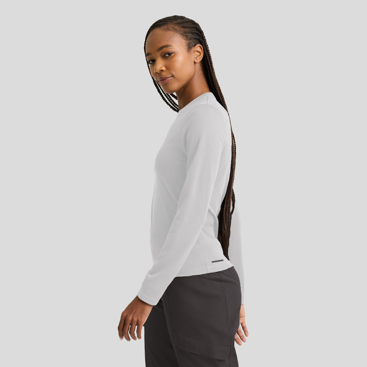 Holly Women's 1-Pocket Crew Neck Long Sleeve Tee | White